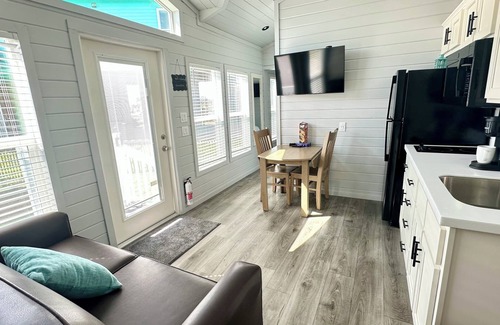 Gilchrist House | Waterfront Bay Views*Great Fishing*New Listing!