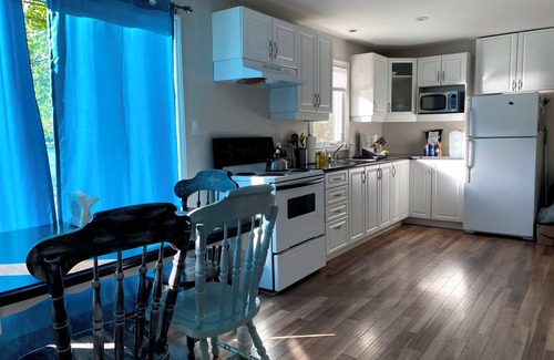 Hastings Highlands Cottage | Waterfront Bancroft Cottage - Family friendly waterfront