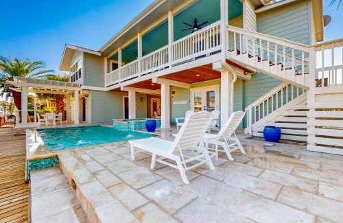 Key Allegro House | Waterfront Beauty