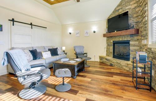 Benson House | Waterfront Benson Retreat Rescue Farm with a Lake!