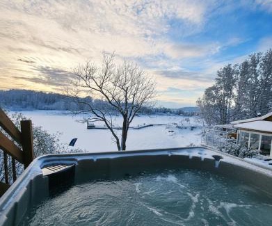 Nordstrand Ski Chalet | Waterfront Cabin - 15 Minutes from Downtown Oslo