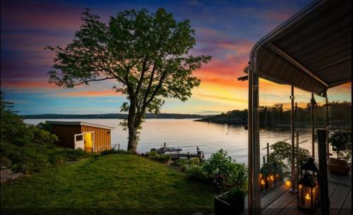 Nordstrand Ski Chalet | Waterfront Cabin - 15 Minutes from Downtown Oslo