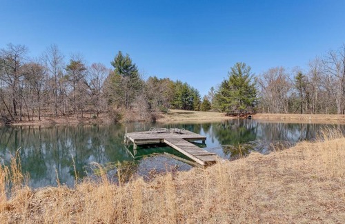 Tuscarora House | Waterfront Cabin on 32 Acres in Leesburg!