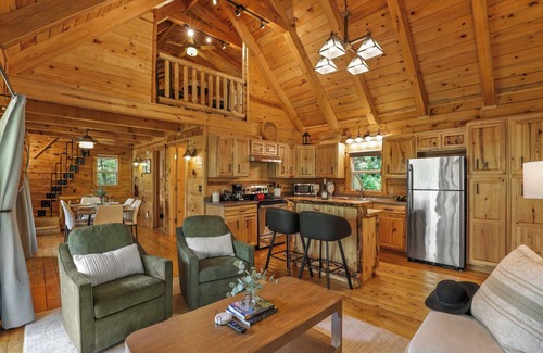 De Soto Cabin | Waterfront Cabin - Sauna - Fire Pit - Bluff Views