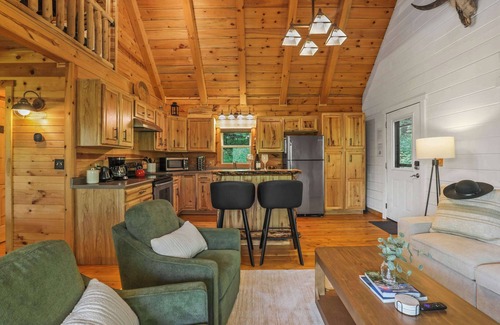 De Soto Cabin | Waterfront Cabin - Sauna - Fire Pit - Bluff Views