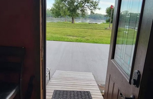 St. Joseph Cabin | Waterfront Cabin w/Sunset View, WiFi, HUGE yard, and Fire-pit!