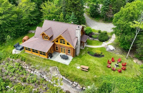 Fiddler Lake Resort Ski Chalet | Waterfront Chalet - Big Bear & Spa
