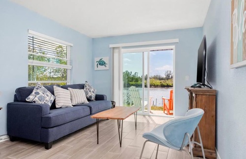 Punta Gorda Apartment | Waterfront Condo #8