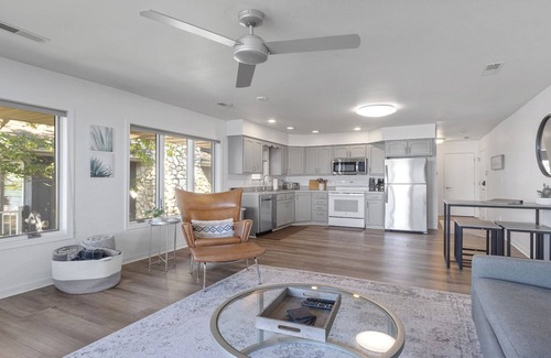 Clear Lake Condo | Waterfront Condo- Best View!