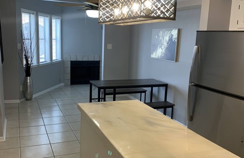 Clear Lake Shores Condo | Waterfront Condo! Come relax in the heart of Kemah tx!