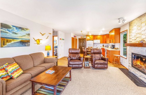 Moclips Condo | Waterfront Condo right on the Pacific Ocean