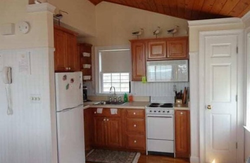 West Yarmouth Condo | Waterfront Condo With Direct Beach Access On Lewis Bay (2330)
