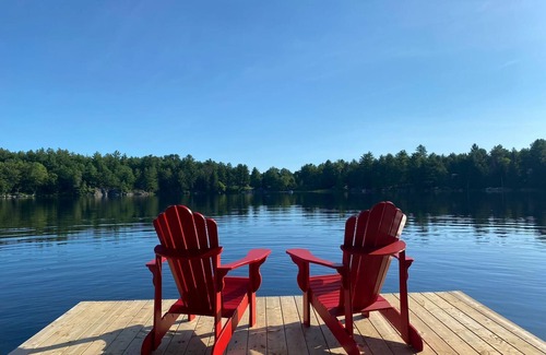 Bracebridge House | WATERFRONT COTTAGE in Muskoka