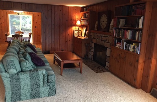 Shelby Cottage | Waterfront Cottage on beautiful Steinsee