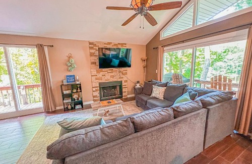 Moneta House | Waterfront Cottage on Quiet Cove!Game Room! Fire Pit! Pet Friendly!