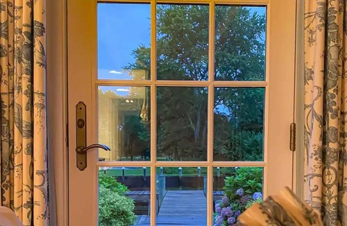 Essex Village Cottage | Waterfront Cottage