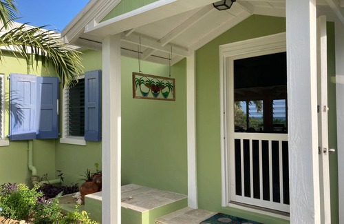 Estate Cane Garden Cottage | Waterfront Cottage on Private Estate
