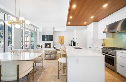 Horseshoe Bay Apartment | Waterfront Cozy 2 Bed 2 Bath Apartment