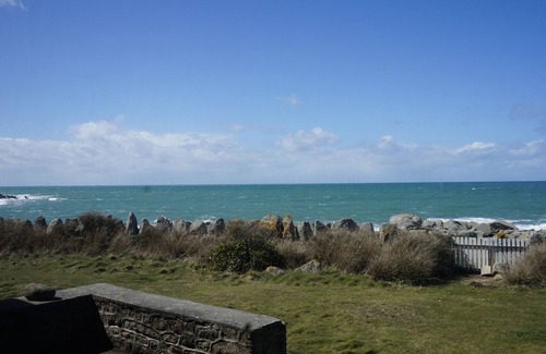 Penmarch Villa | Waterfront, Direct Access To The Sea, Sea View, Sandy beach