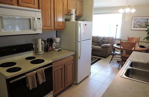 Crystal River Villa | Waterfront Duplex 2 bedroom 1 bath W/Kayaks