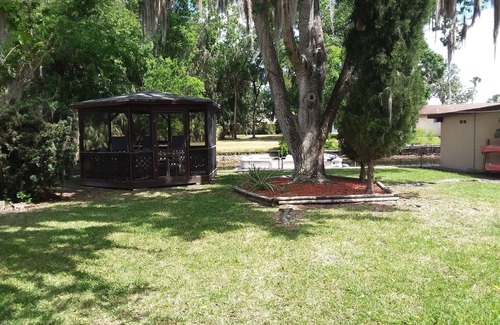 Crystal River Villa | Waterfront Duplex 2 bedroom 1 bath W/Kayaks