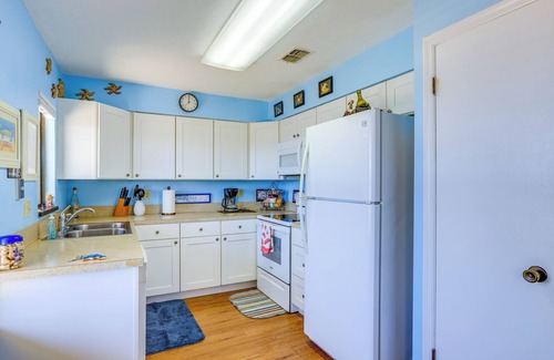 Cedar Key House | Waterfront Duplex w/Dock & Views: Near Town!