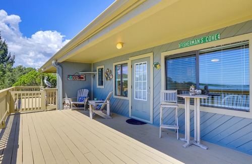 Cedar Key House | Waterfront Duplex w/Dock & Views: Near Town!