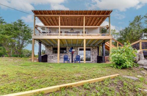 Dennis House | Waterfront Escape on Lake Granbury Deck and Patio!