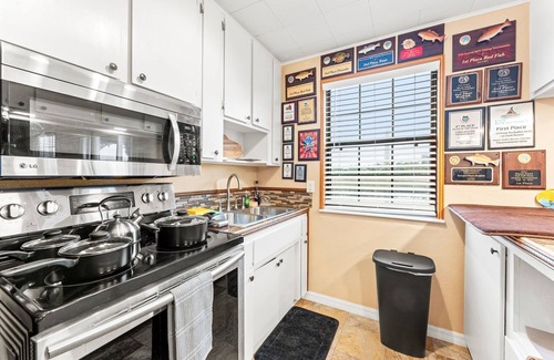 Northside Cabin | Waterfront Fishing Lodge, King Bed, Fireplace
