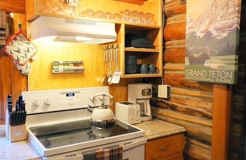 Gallatin Gateway House | Waterfront Gallatin River access w/fire pit - Historic Fly Fishing Cabin