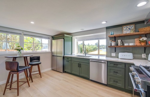 Lakewood House | Waterfront Gem w/Boat Dock & Lift in Lakewood!