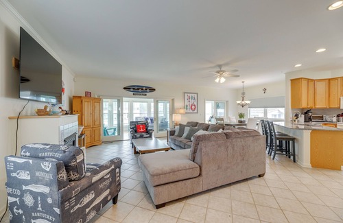 Keen-Wik On the Bay House | Waterfront Gem w/Dock: 3 Mi to Fenwick Island Fun