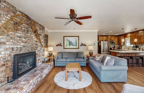 Sierra Cedars House | Waterfront getaway with fireplace & furnished deck - close to lake