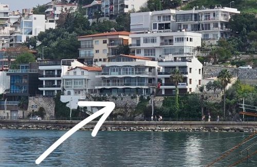 Kusadasi Apartment | Waterfront Glass Flat