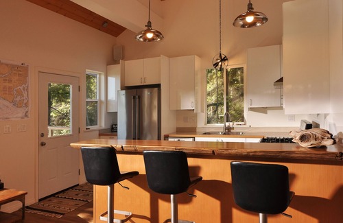 Sunshine Coast House | WATERFRONT HOME, ELEVATOR, HIGH VIEWS, HUGE DOCK: SUNSHINE COAST NEAR VANCOUVER