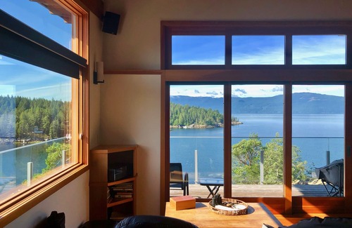 Sunshine Coast House | WATERFRONT HOME, ELEVATOR, HIGH VIEWS, HUGE DOCK: SUNSHINE COAST NEAR VANCOUVER