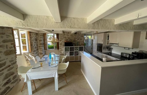 Landunvez House | Waterfront home