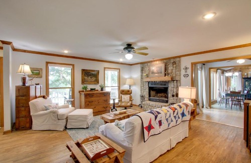 Killen House | Waterfront Home Near Wilson Lake with Covered Porch!