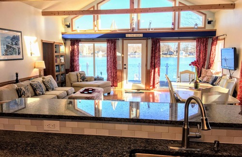Dowagiac Cottage | Waterfront Home on Beautiful All Sports Lake