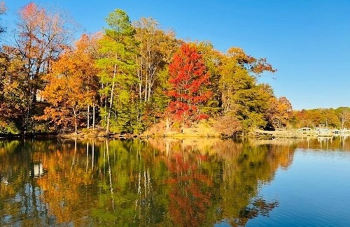 Lusby House | Waterfront home on Mill Creek-5BR-Hot tub & Kayaks