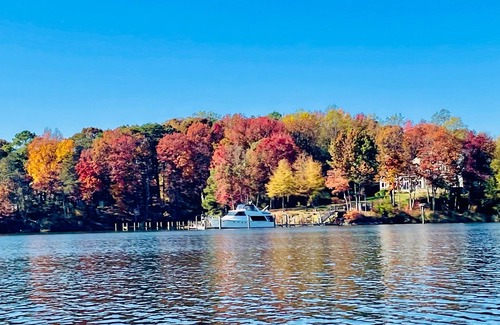 Lusby House | Waterfront home on Mill Creek-5BR-Hot tub & Kayaks