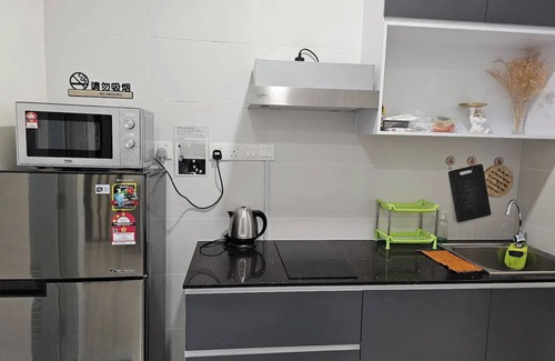 Kuching Condo | Waterfront Home, Serene view @Riverine Resortnn