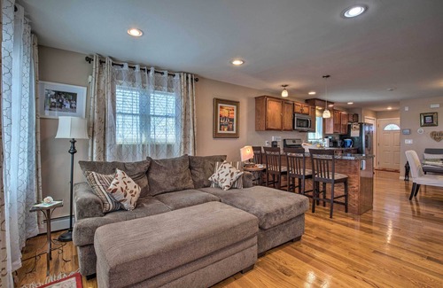 Mastic Beach House | Waterfront Home w/Large Deck & Dock on Narrow Bay