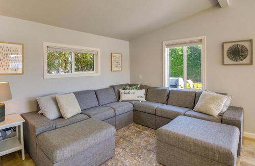 Belfair House | Waterfront Hood Canal Cottage Steps to the Beach!