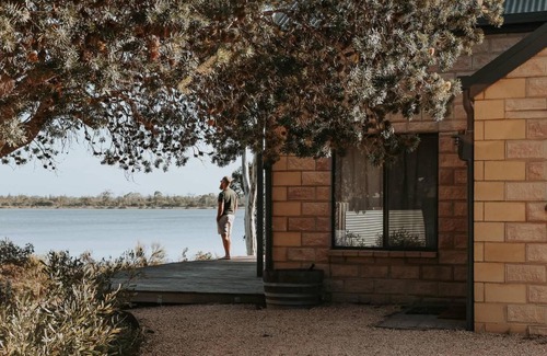 Coles Bay House | Waterfront - Hot Tub - Sauna - Serenity