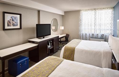 Burlington Hotel | Waterfront Hotel Downtown Burlington