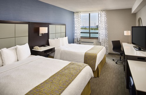 Burlington Hotel | Waterfront Hotel Downtown Burlington