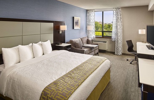 Burlington Hotel | Waterfront Hotel Downtown Burlington