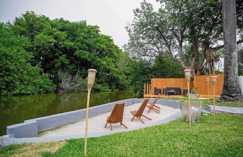 Ojus House | Waterfront House - Arcades, Tiki & Firepit, Golf