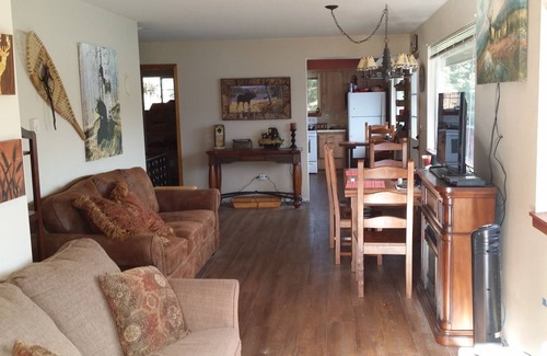 Sagle House | Waterfront House On Camp Bay, near Sandpoint with Dock and swimming area.